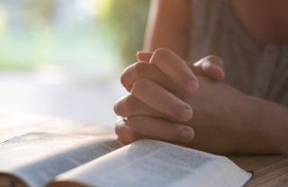 cosa regalare madrina cresima, idee regalo madrina cresima