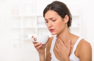 mal di gola, reflusso gastrico, rimedi naturali