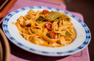 pasta, friggitelli, tonno
