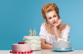 Torta di compleanno per i 30 anni in pasta di zucchero torte compleanno 30 anni pasta di zucchero, torte 30 anni, torte 30 anni pasta di zucchero