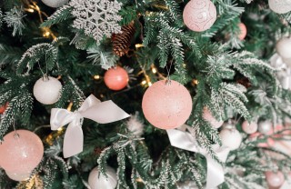 Albero di Natale come aggiustare ramo rotto albero natale, ramo rotto albero natale