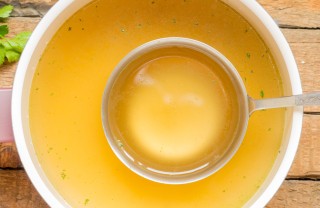 Come si prepara il brodo di carne brodo di carne