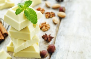 Come si prepara il salame al cioccolato bianco e cocco salame al cioccolato, cioccolata bianca, cocco