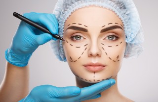 Ritocchi estetici Ritocchi estetici
