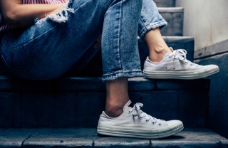 come aggiustare scarpe ginnastica, riparare scarpe ginnastica