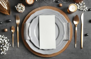 apparecchiare la tavola, elegante, cene di prappresentanza