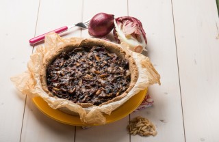 La torta salata al radicchio e taleggio torta salata, radicchio, formaggio taleggio