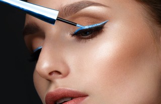 eyeliner colorati, come usarli, trucco occhi divertente