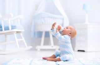 bambini e biberon bambini e biberon