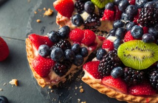 La crostata di frutta fresca con la crema pasticcera crostata, frutta, crema