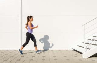 Quante calorie si bruciano con la corsa e la camminata veloce calorie, corsa, camminata