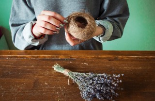 Realizzazione dei mazzetti con la lavanda fusi lavanda fai da te, come fare fusi lavanda