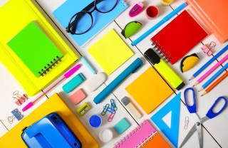 decluttering cancelleria, come ordinare cancelleria, come organizzare cancelleria