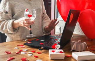 san valentino a distanza, cose da fare videochiamata, san valentino videochiamata 