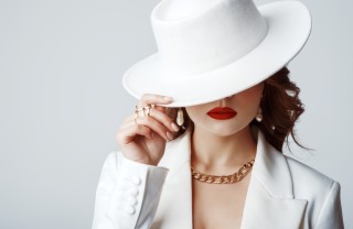I migliori look donna total white invernali look donna, total white, abbigliamento invernale