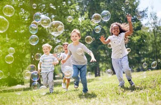Come fare le bolle di sapone Bolle di sapone con zucchero