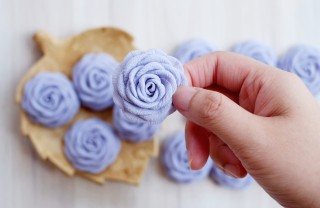 Festa della mamma: fiori tessuto fai da te vaso fiori tessuto