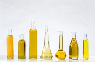 come lavare bottiglie olio, come pulire bottiglie olio