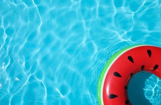 come aggiustare piscina bucata, come riparare piscina bucata