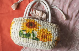 borsa paglia decorate fai da te, borse paglia decoupage