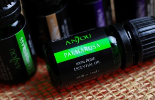 Olio essenziale di Palmarosa