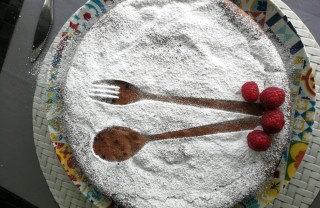 come decorare una torta con lo zucchero a velo, come decorare torta
