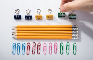Cose ordinate persona fissata con l’ordine, mania ordine