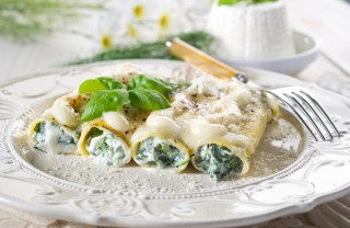 cannelloni spinaci ricotta ricetta, cannelloni ricetta, cannelloni ricotta e spinaci