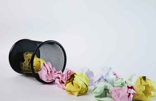 Come riciclare la carta a scuola