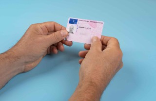 Come si prende la patente in Italia