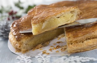 Spicchi di sfoglia alle mele, la ricetta con la marmellata  