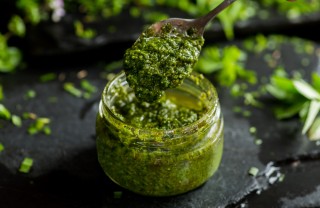 Pesto nero