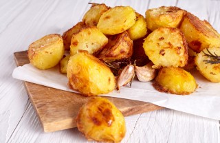 Patate con la friggitrice ad aria