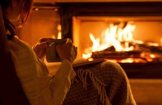 Come togliere l'odore di fumo del camino