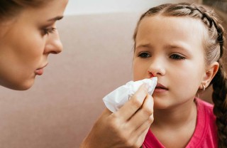 sangue che esce dal naso