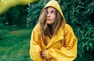 Come vestirsi quando piove e fa freddo