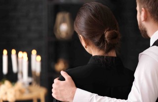 Come vestirsi a un funerale