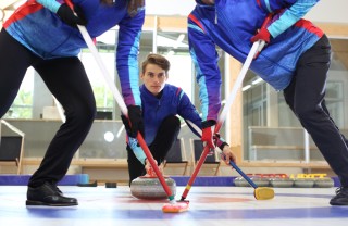 curling