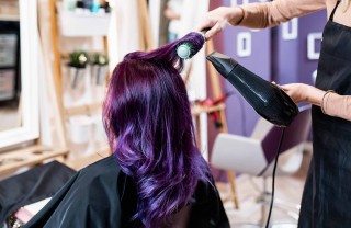 Come prendersi cura dei capelli colorati
