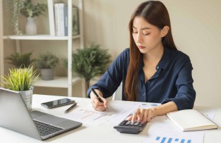 partita IVA e un contratto dipendente partita IVA e un contratto dipendente