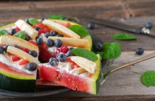 torta fatta di sola frutta, torta tutta frutta