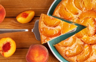 Torta alle pesche