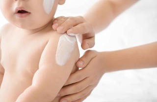 Idratare la pelle dei bambini
