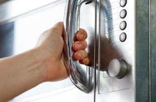 Come igienizzare il microonde