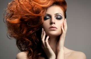 Capelli crespi: i rimedi per la tua acconciatura