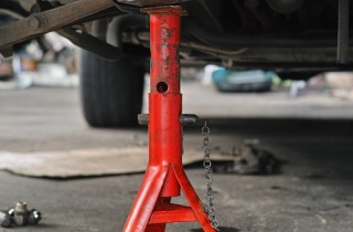 Via muffa e unto dal garage