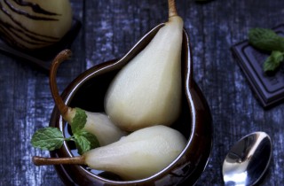 Pere in salsa di cioccolato