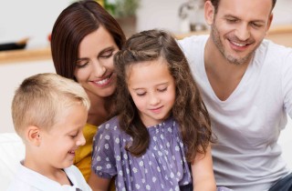 Rapporto genitori e figli: come comportarsi