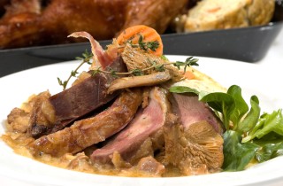 Petto d'anatra con marmellata di mele e rabarbaro