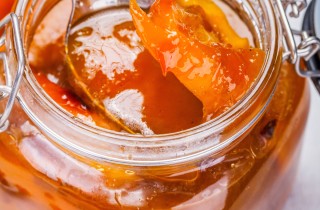 Confettura di cachi al maraschino